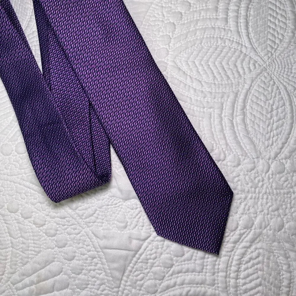 Jos A Bank Signature Collection Men's Purple Silk Tie Textured 59